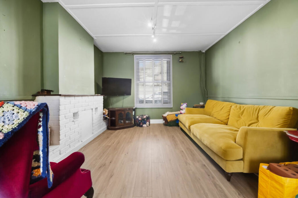 Property image 4 of 11
