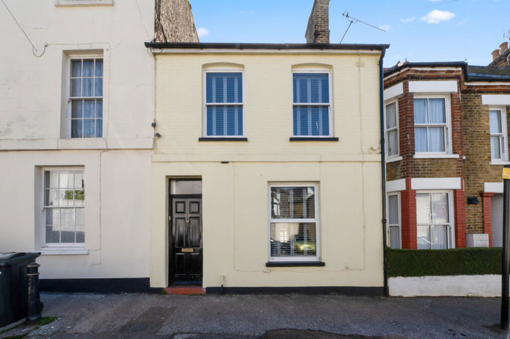 Property image 1 of 11