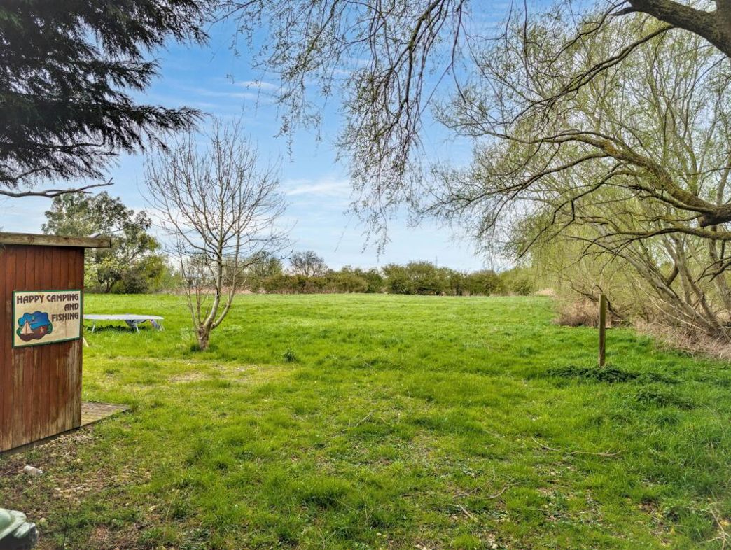 land on the north side of, Skegness, Lincolnshire, PE24 4PW