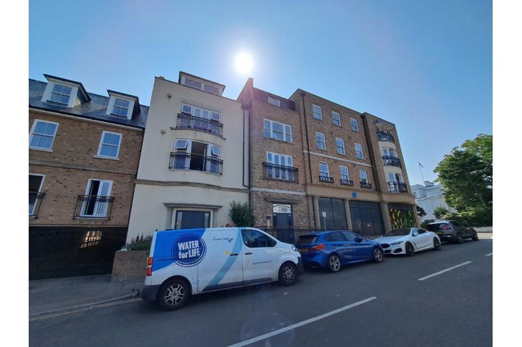 Property image 21 of 23