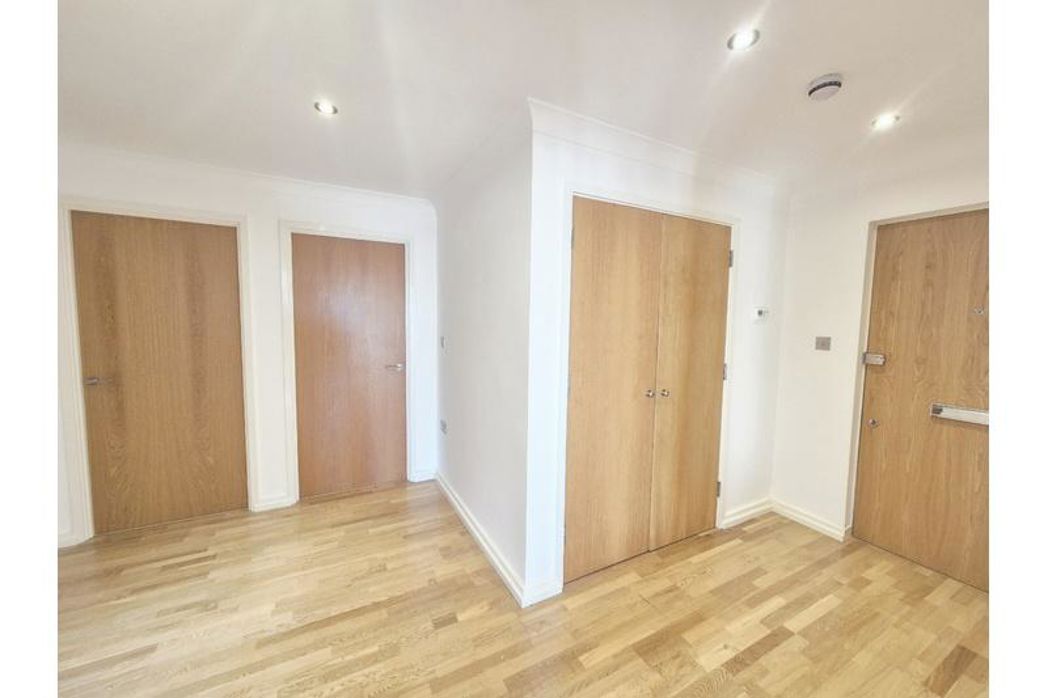 Property image 13 of 23