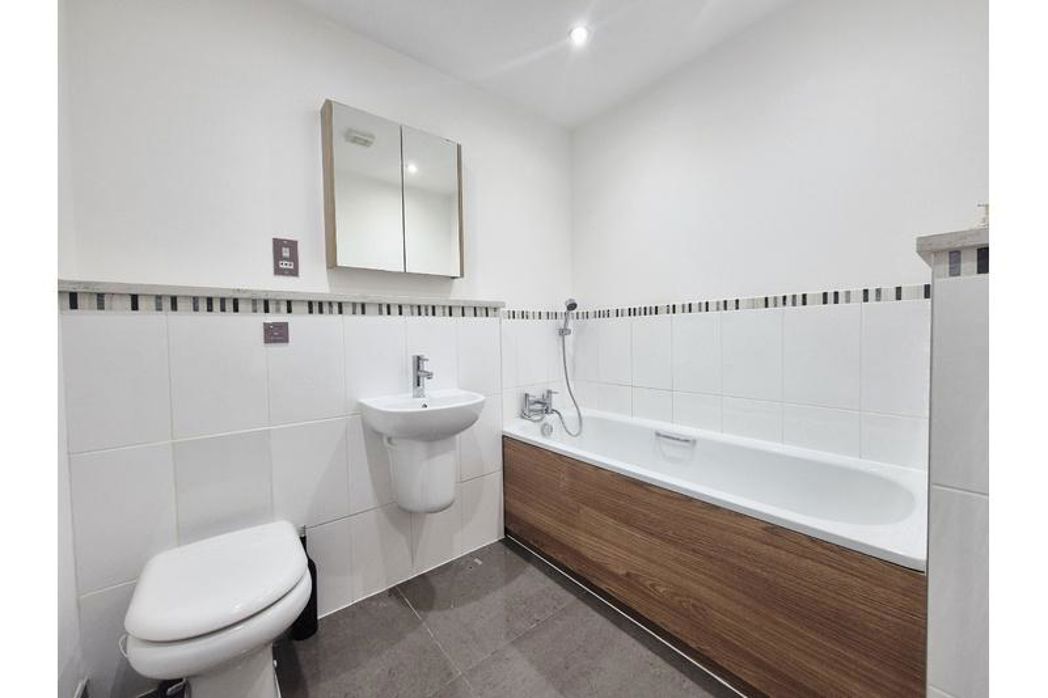 Property image 14 of 23