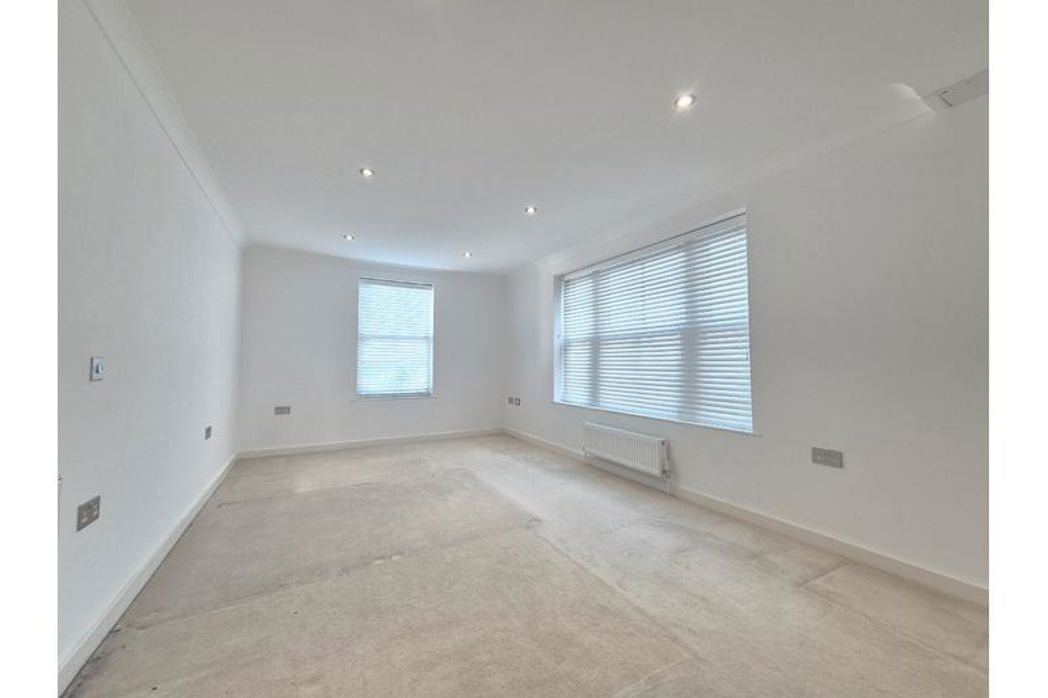 Property image 16 of 23