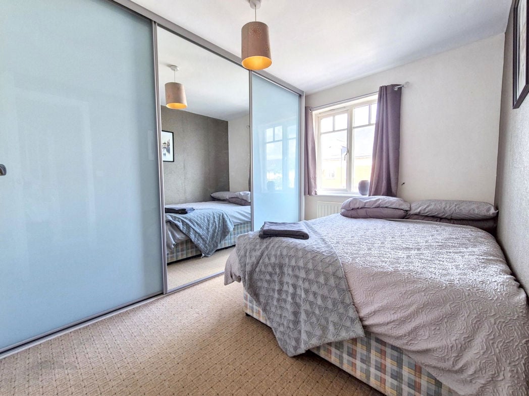 Property image 12 of 23
