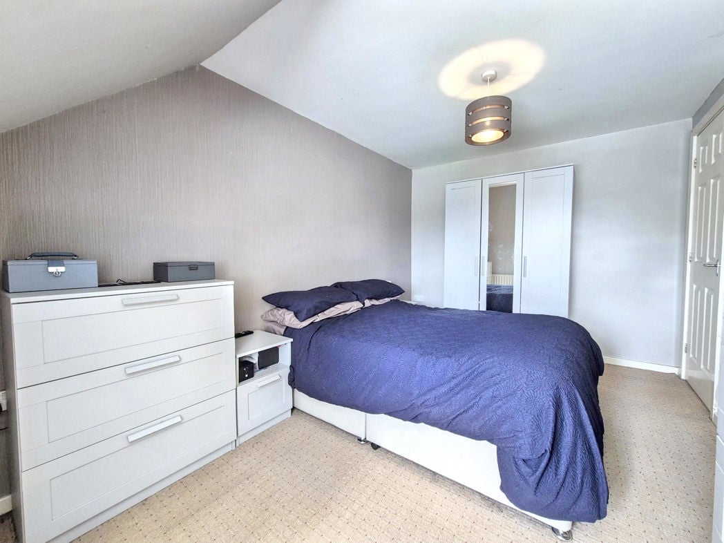 Property image 17 of 23