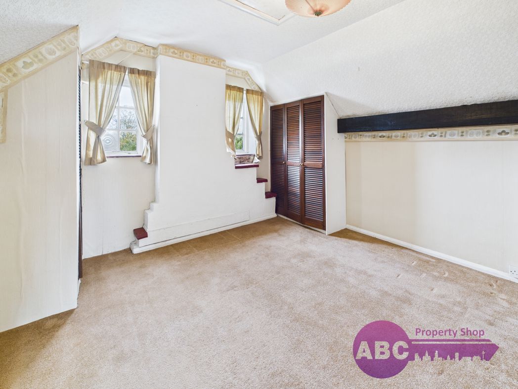 Property image 12 of 27