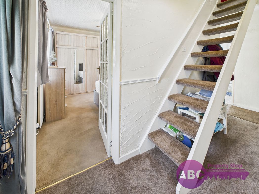 Property image 16 of 27