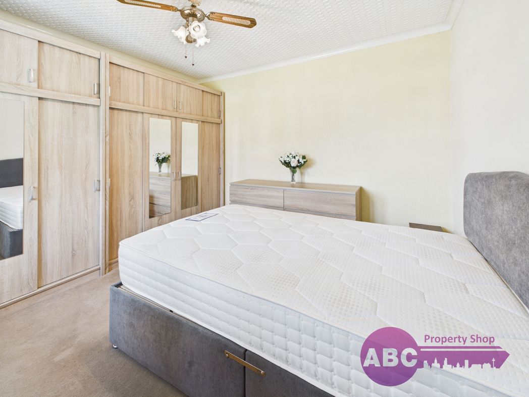 Property image 17 of 27