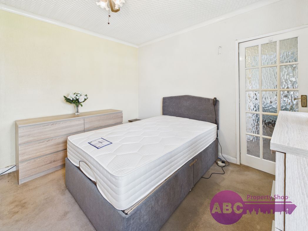 Property image 18 of 27