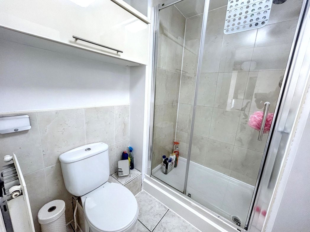 En Suite Shower Room