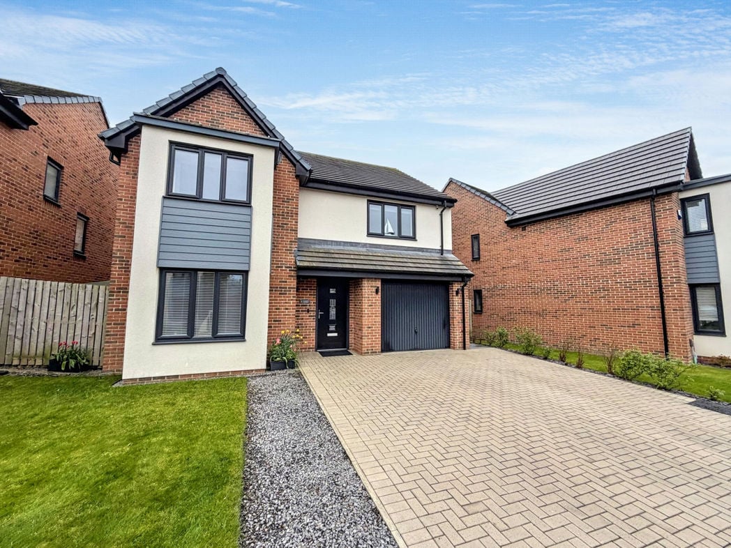 Property image 1 of 32