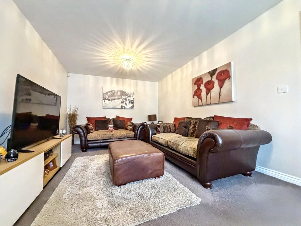 Property image 6 of 32