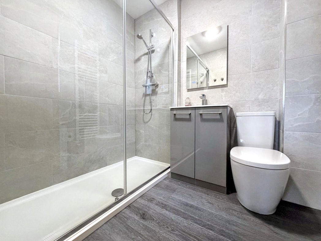Property image 21 of 32