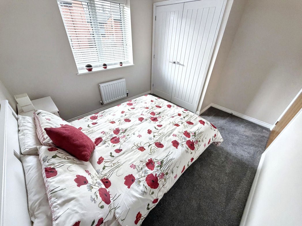 Property image 23 of 32