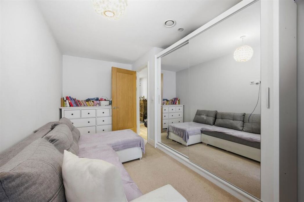 Property image 9 of 12