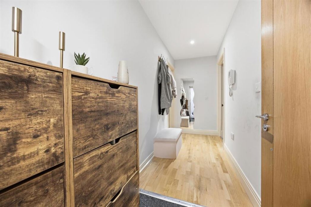 Property image 10 of 12