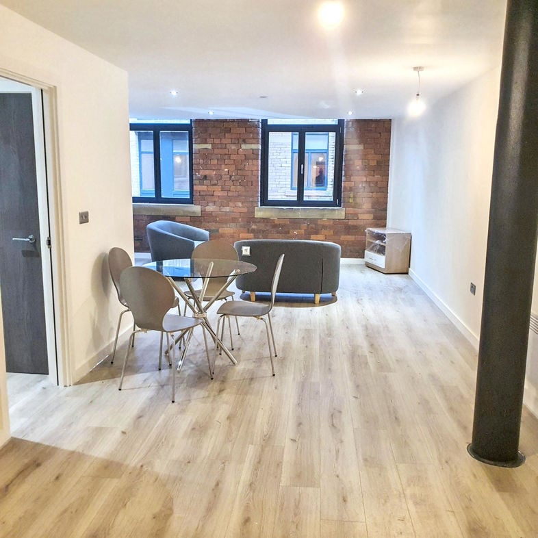 Property image 2 of 8