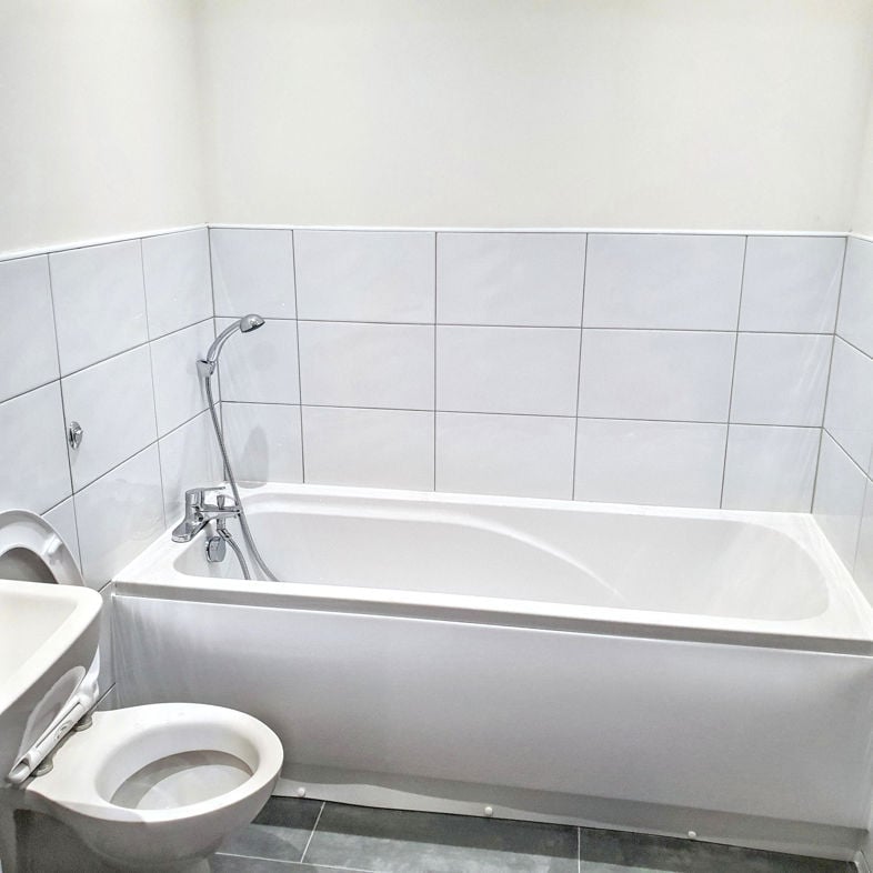 Property image 6 of 8