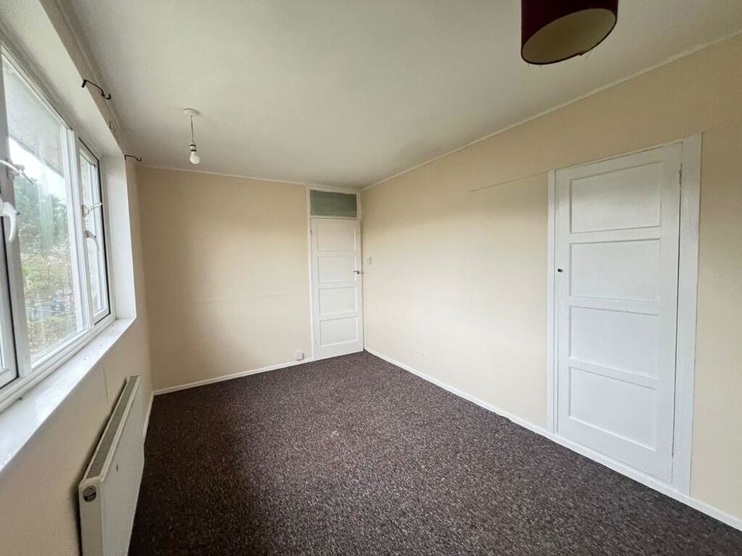 Property image 14 of 17