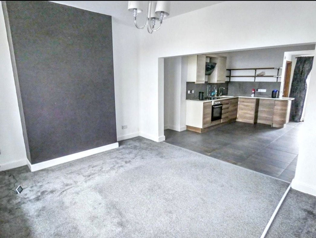 Property image 3 of 23
