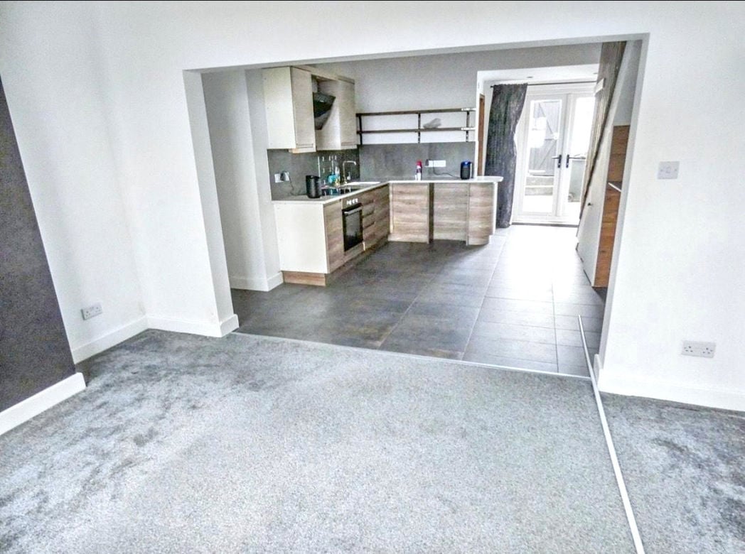 Property image 16 of 23