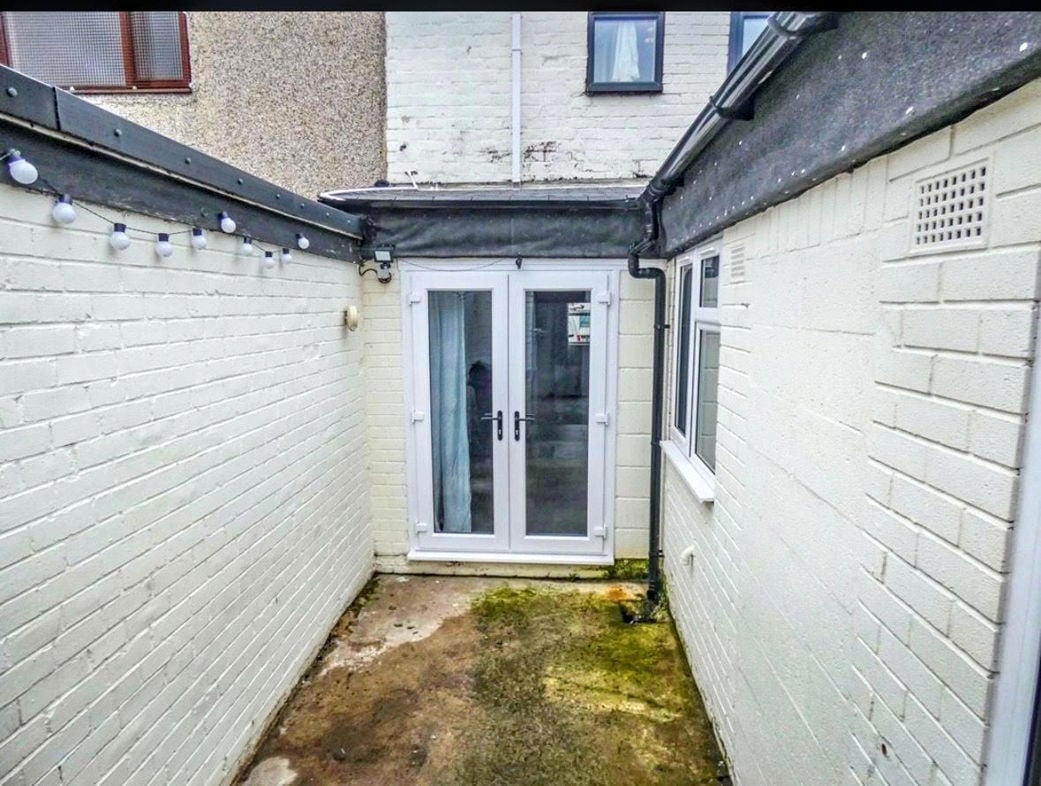 Property image 21 of 23