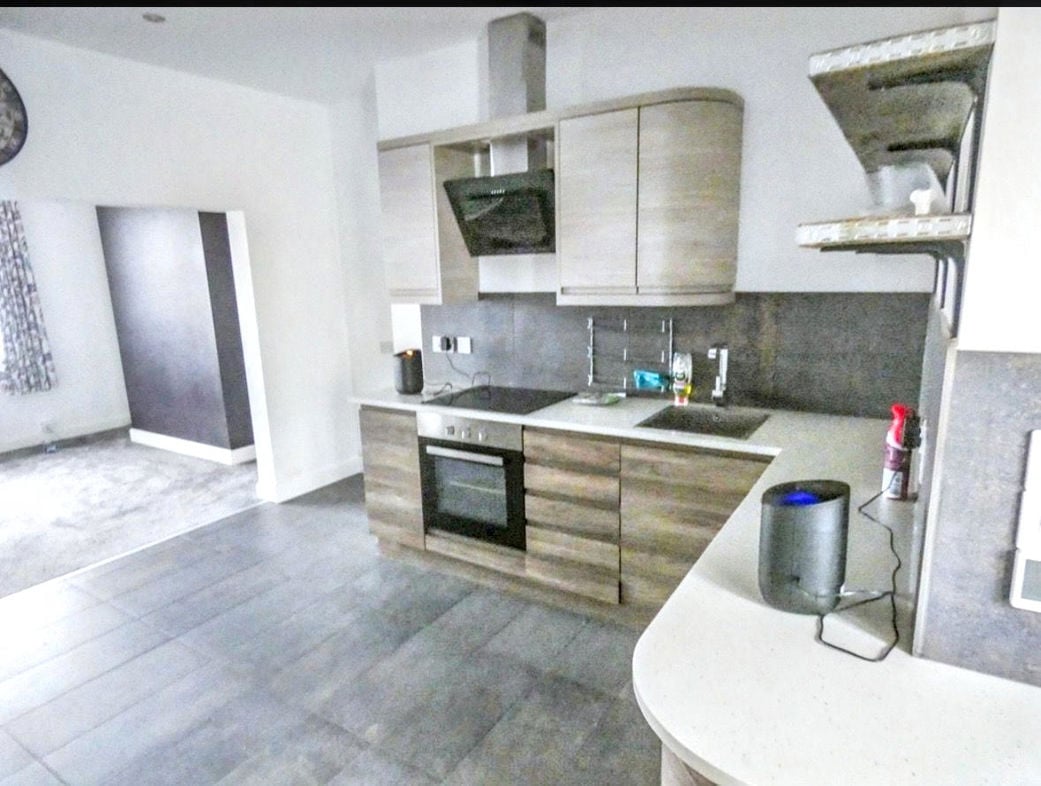 Property image 17 of 23