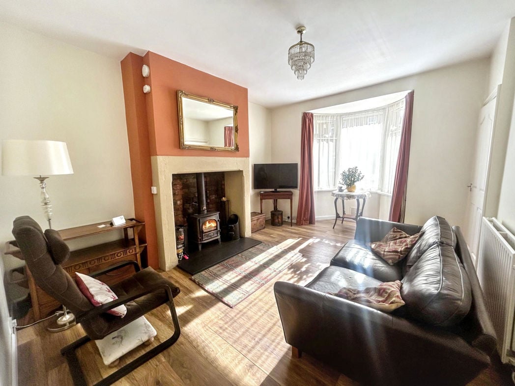 Property image 2 of 12