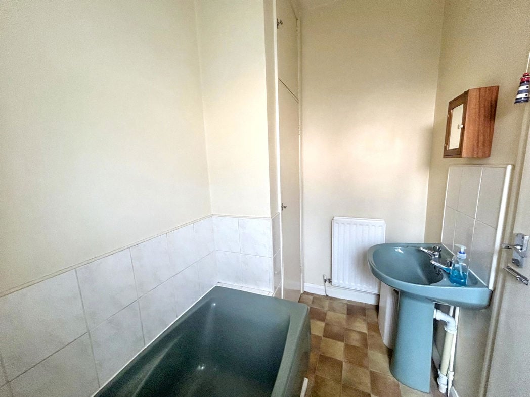 Property image 6 of 12