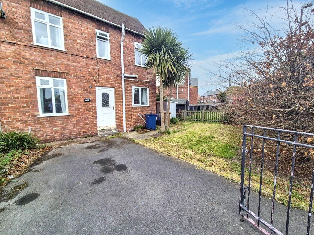 Property image 14 of 17