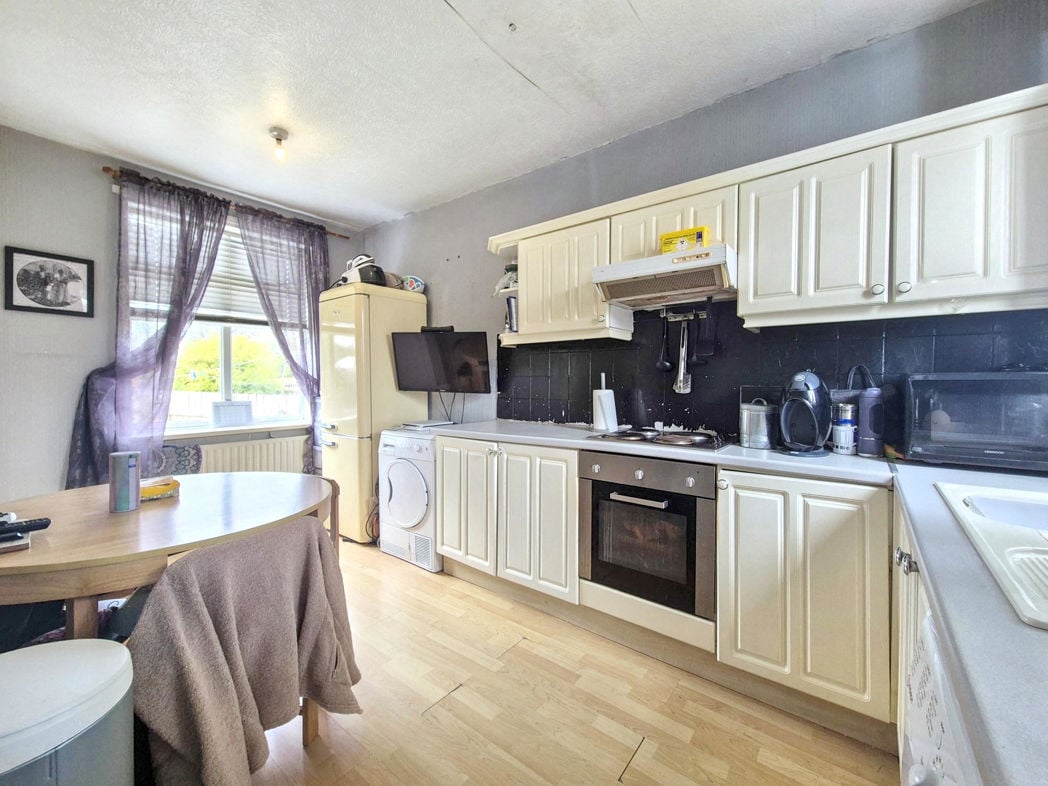Property image 6 of 17