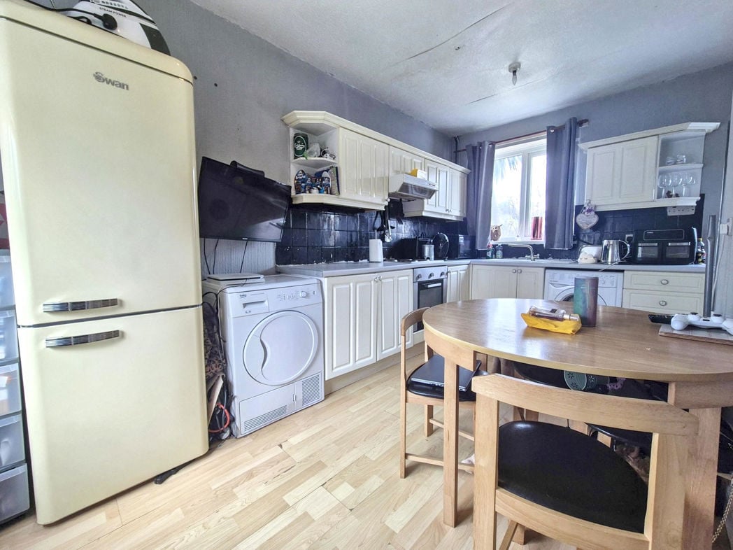 Property image 3 of 17