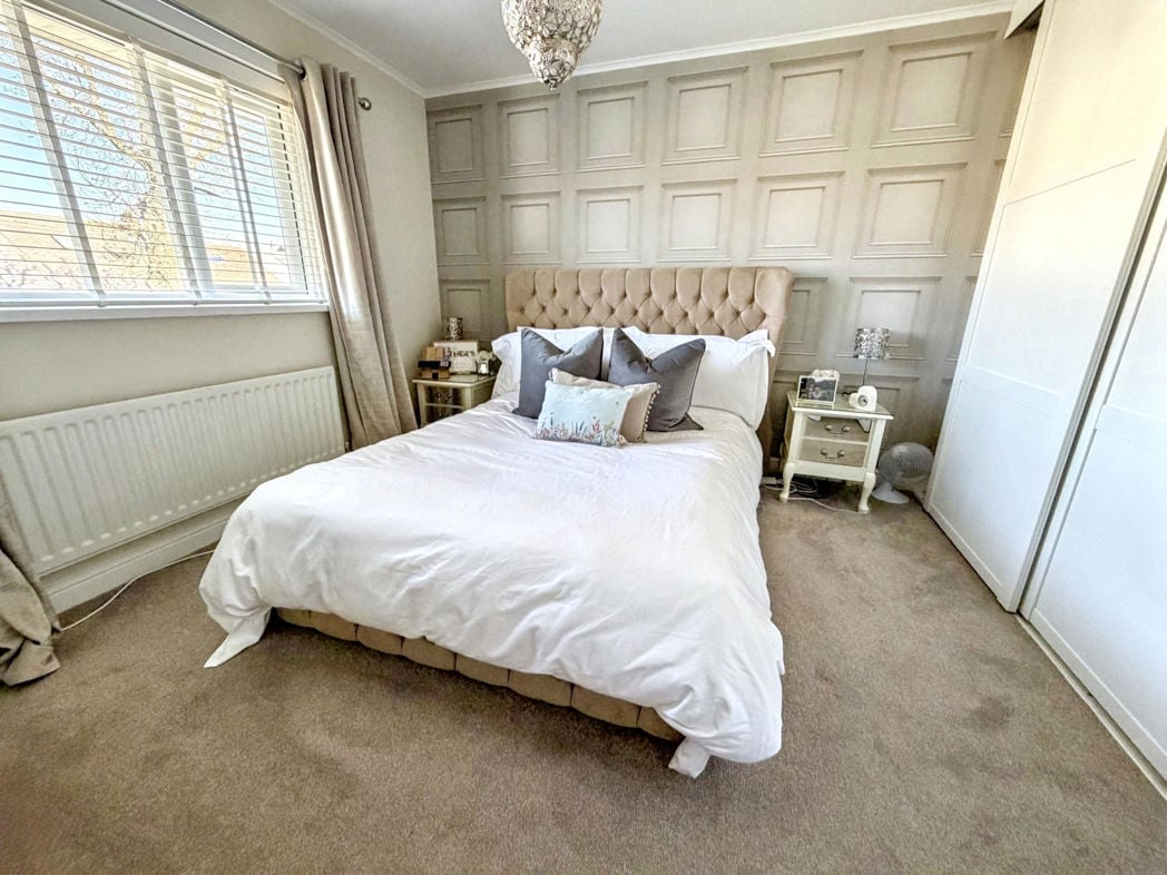 Property image 12 of 23