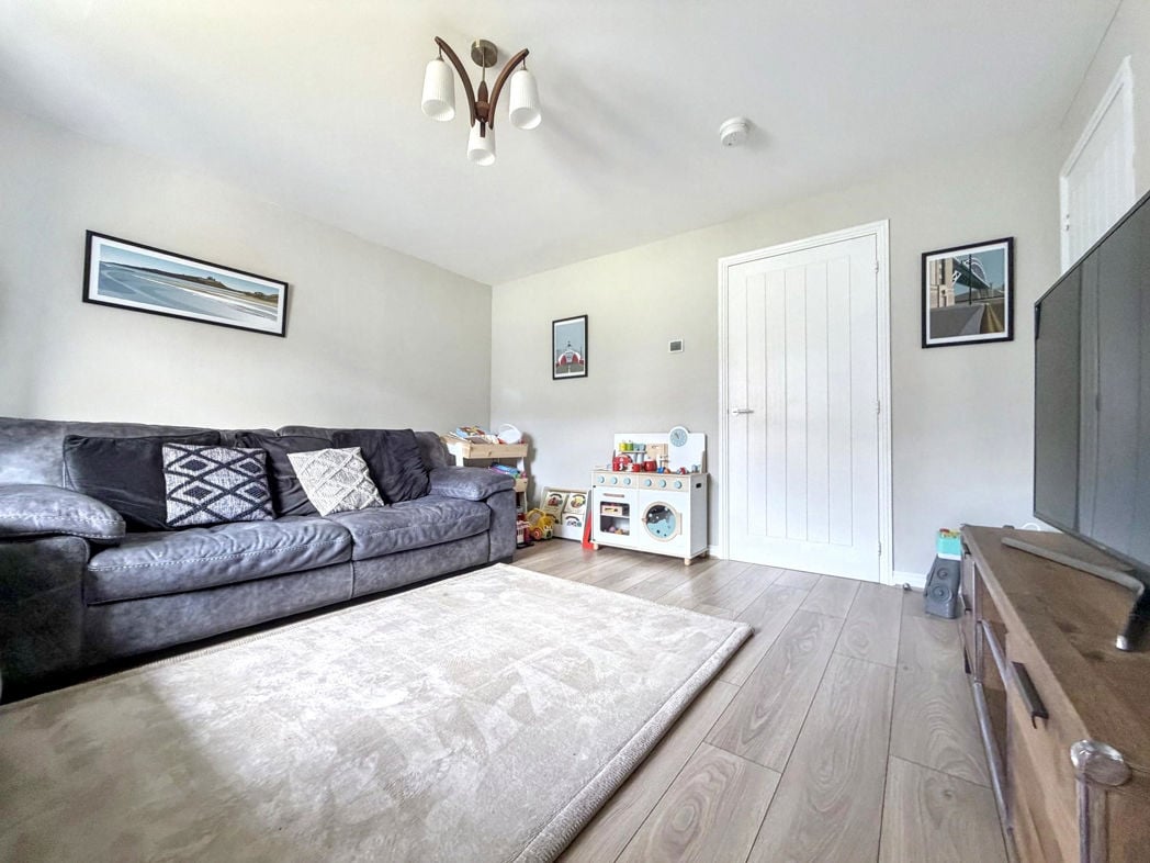 Property image 5 of 21