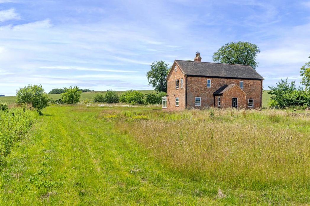 Property image 1 of 8