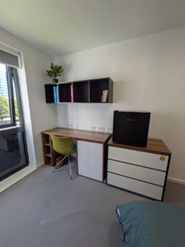 Property image 4 of 8