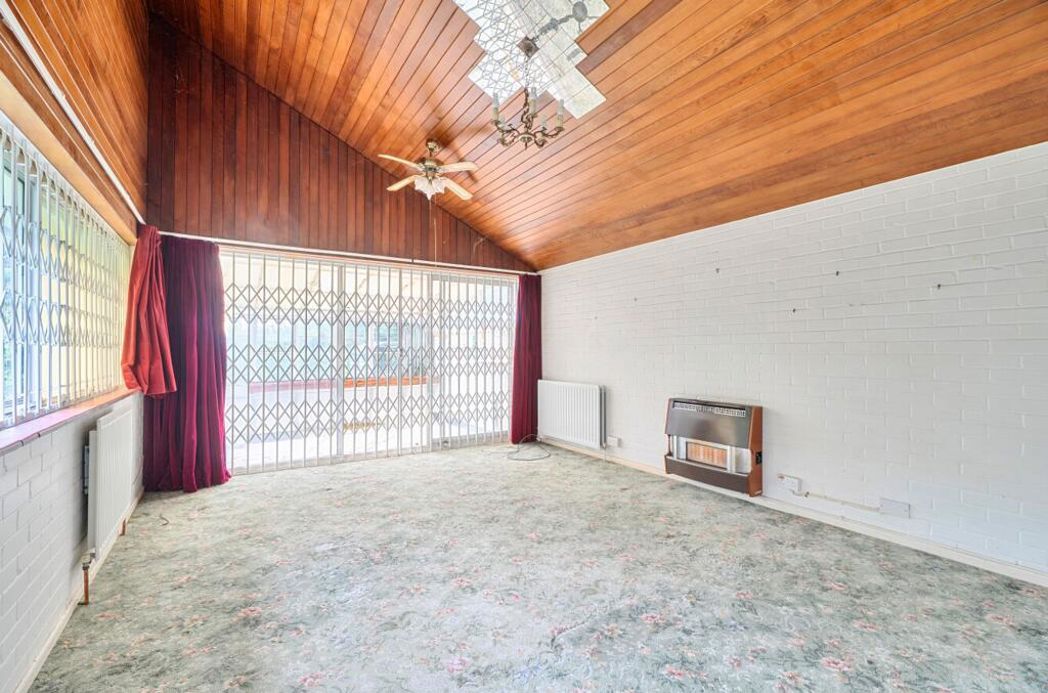 Property image 2 of 18