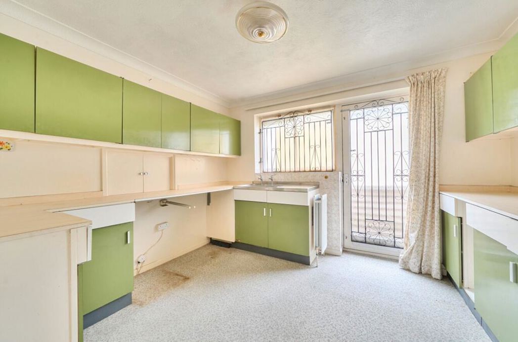 Property image 3 of 18