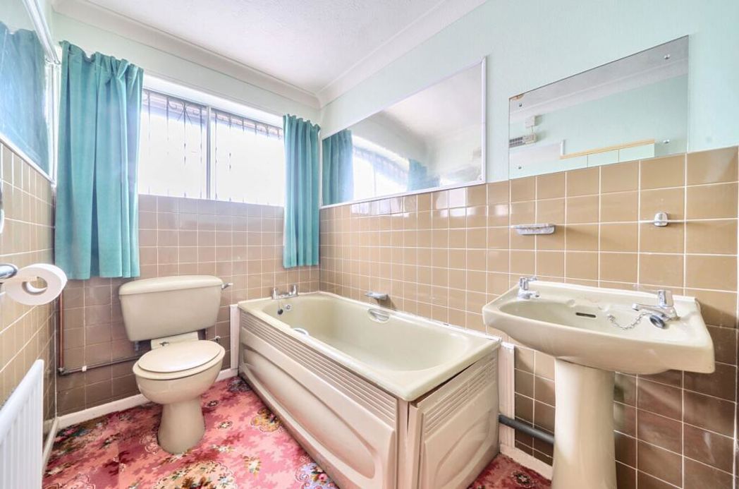 Property image 12 of 18