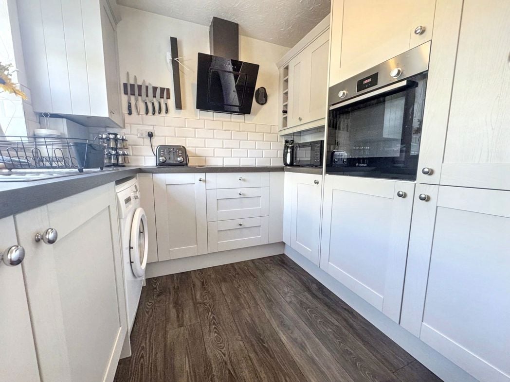 Property image 5 of 12