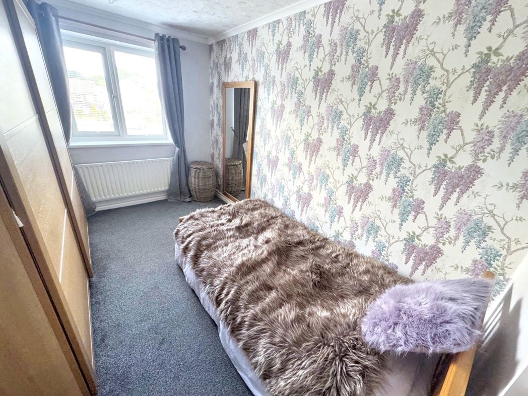 Property image 7 of 12