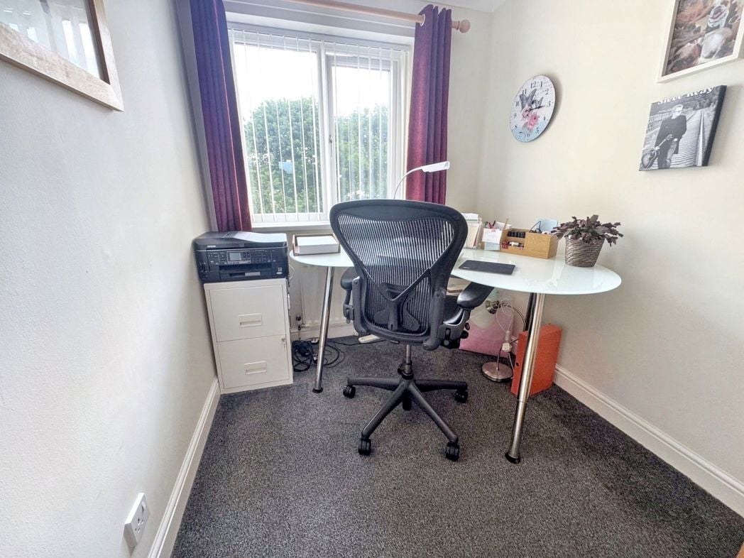 Property image 8 of 12
