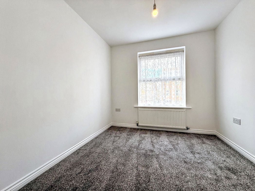 Property image 11 of 23