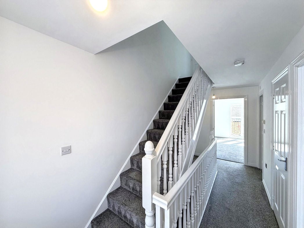 Property image 7 of 23