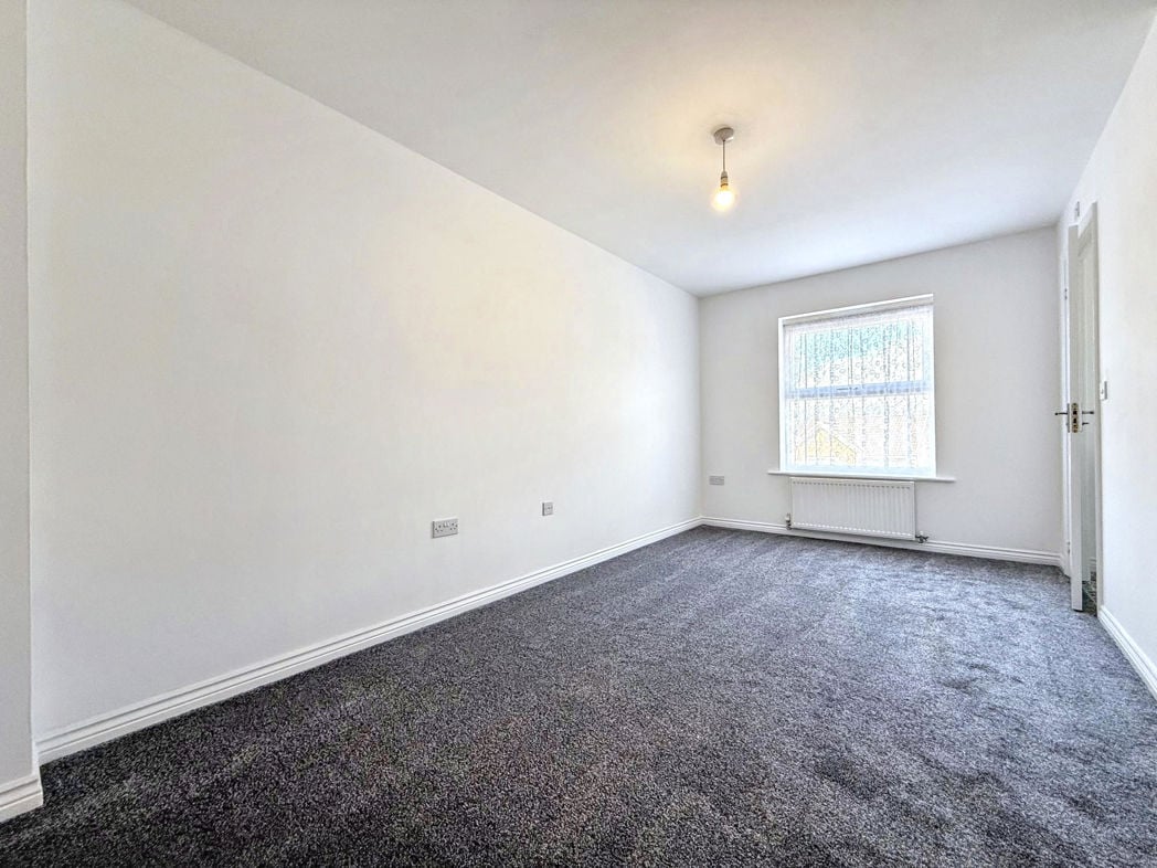 Property image 14 of 23