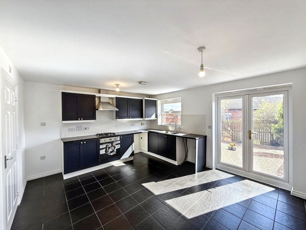 Property image 4 of 23