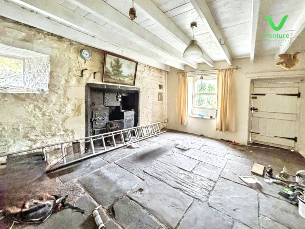 Property image 6 of 35