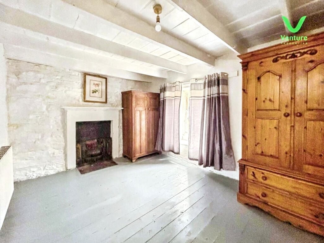 Property image 10 of 35