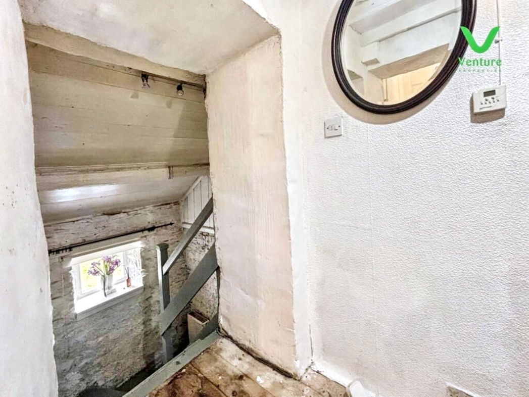 Property image 13 of 35