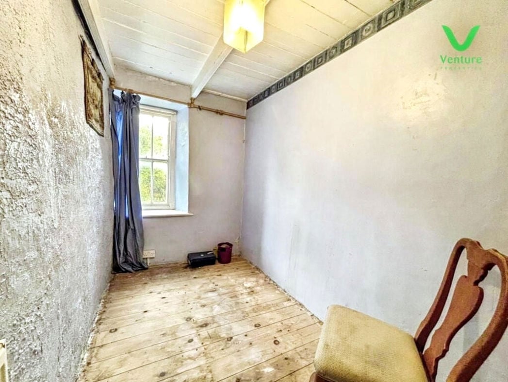 Property image 12 of 35